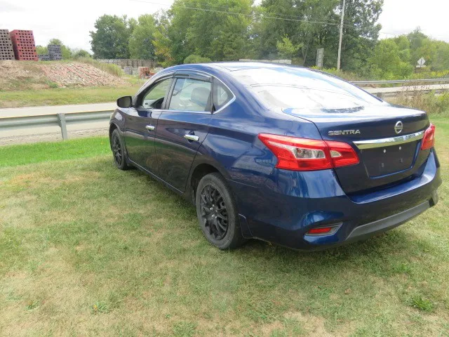 2017 Nissan Sentra photo 5