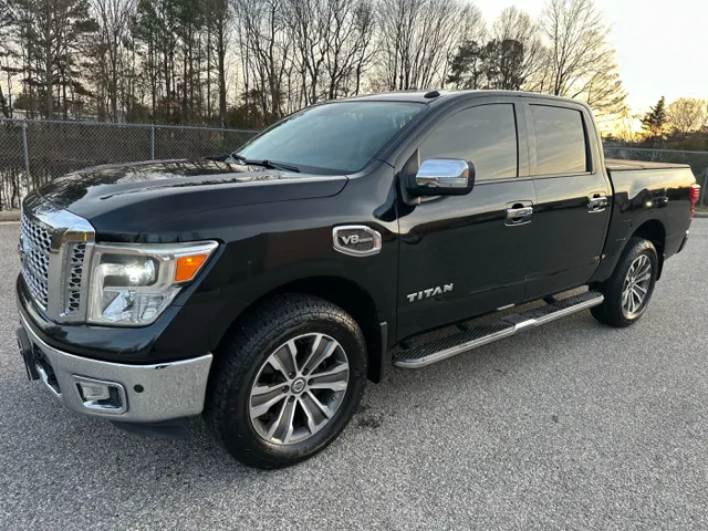 2017 Nissan Titan SL - Photo 31