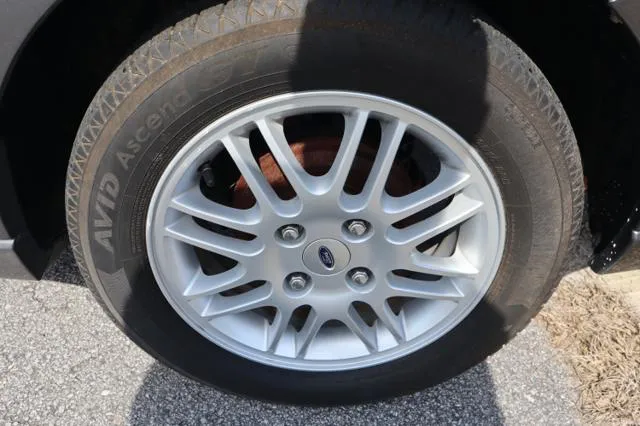 2010 Ford Focus SE - Photo 45