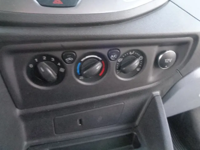 2019 Ford Transit Passenger Van XLT - Photo 17