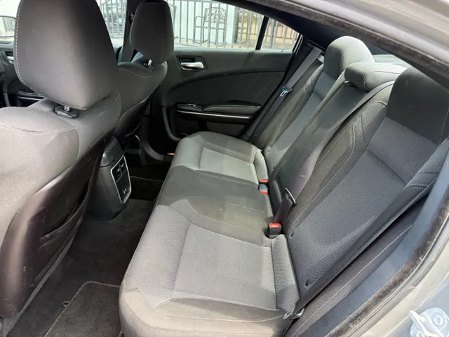 2019 Dodge Charger SXT photo 8