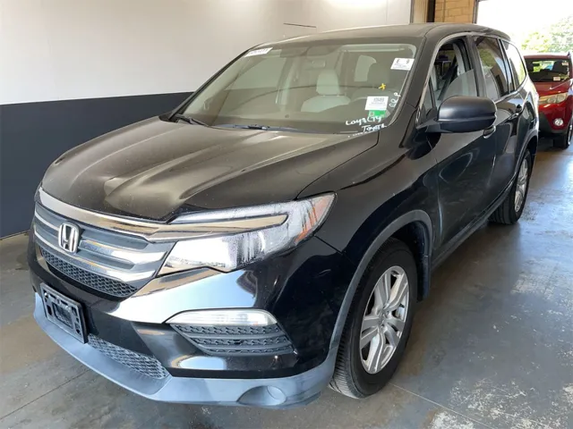 2017 Honda Pilot 2WD LX's photo