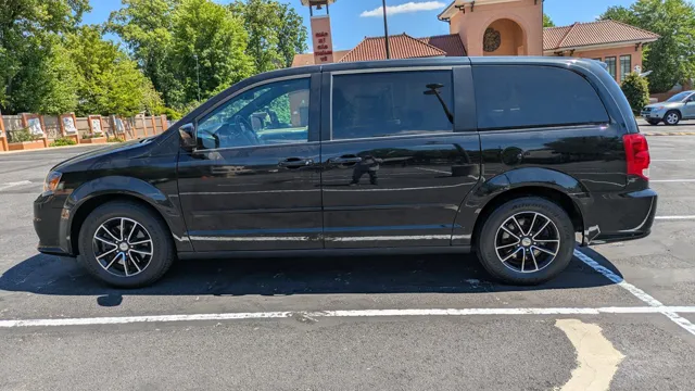 2016 Dodge Grand Caravan's photo