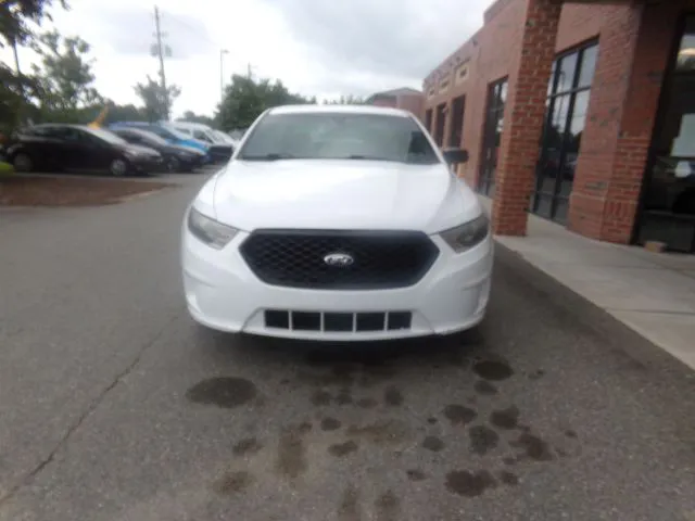 2015 Ford Taurus - Photo 2