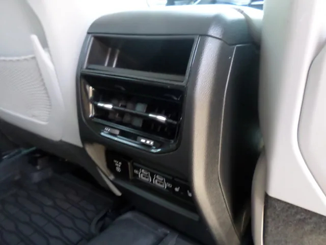 2023 Jeep Grand Cherokee Overland - Photo 73