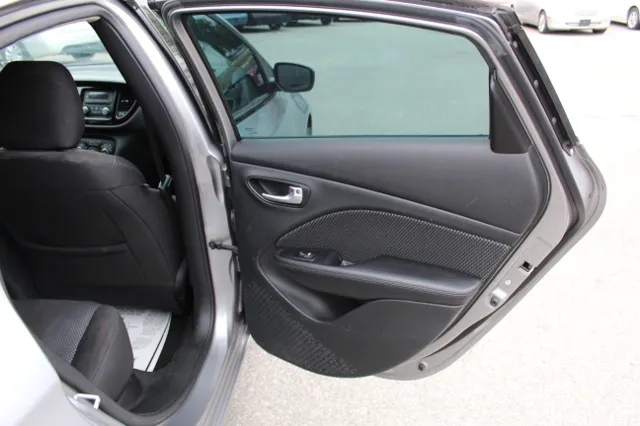 2016 Dodge Dart SE - Photo 17