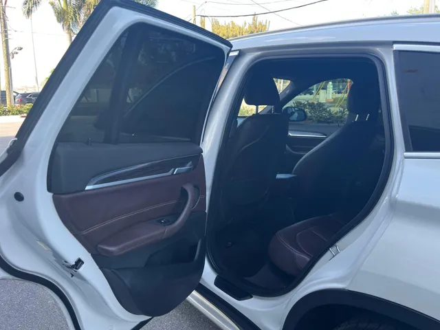 2017 BMW X1 28i - Photo 20