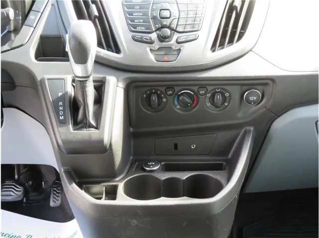 2015 Ford Transit XLT - Photo 23