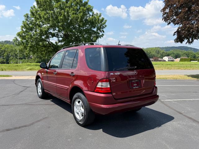 2001 Mercedes-Benz M-Class ML320