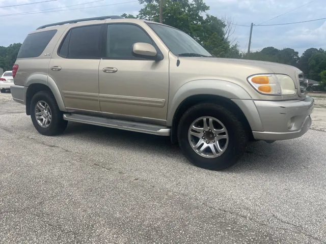2004 Toyota Sequoia's photo