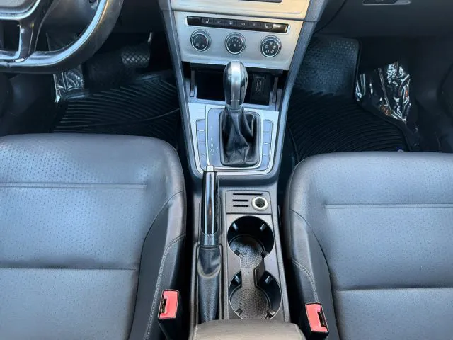2015 Volkswagen Golf TDI SE - Photo 24