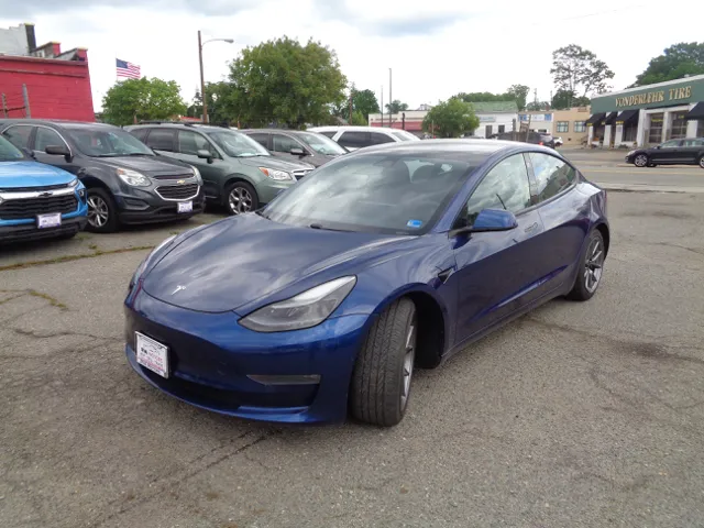 2021 Tesla Model 3 Long Range Dual Motor All-Wheel Drive's photo