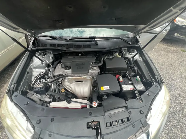 2017 Toyota Camry LE - Photo 6