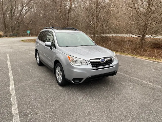 2015 Subaru Forester 2.5i Premium photo 4