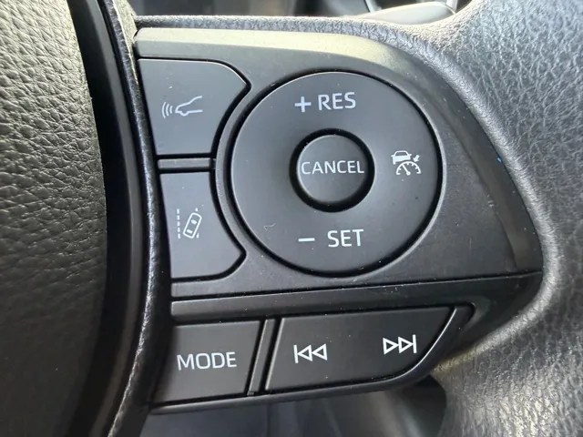2020 Toyota Corolla LE - Photo 10