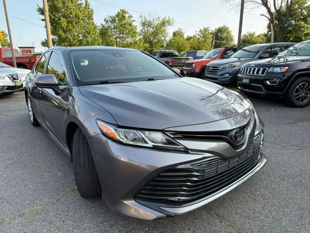 2020 Toyota Camry LE - Photo 3