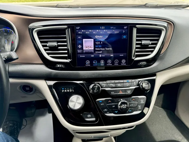 2018 Chrysler Pacifica Touring L - Photo 21