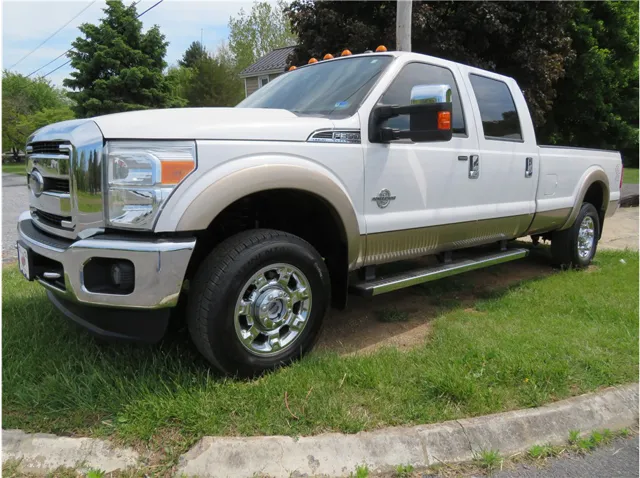 2014 Ford F-350 Lariat 4x4 Crew Cab 172-In SRW's photo