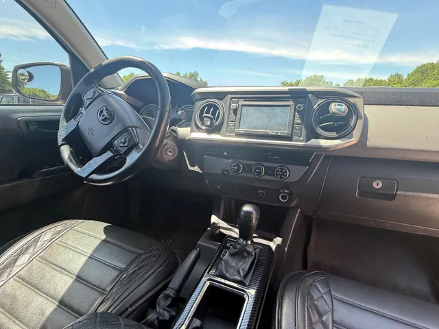 2016 Toyota Tacoma SR5 - Photo 14