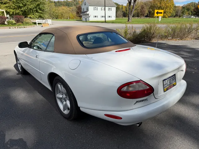 1997 Jaguar XK8 - Photo 6