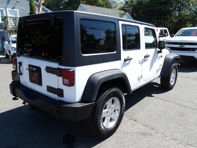 2014 Jeep Wrangler Sport Unlimited photo 3