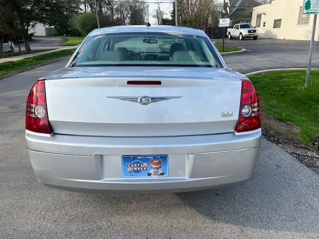 2008 Chrysler 300 Touring - Photo 7