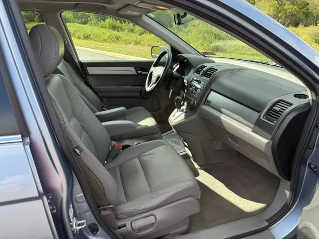 2010 Honda CR-V EX-L photo 15