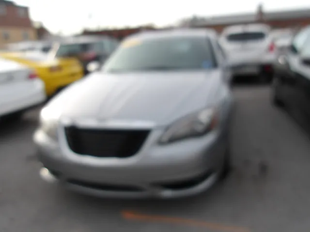 2013 Chrysler 200 Touring