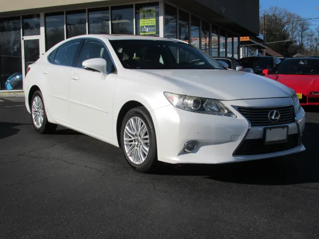 2013 Lexus ES 350's photo