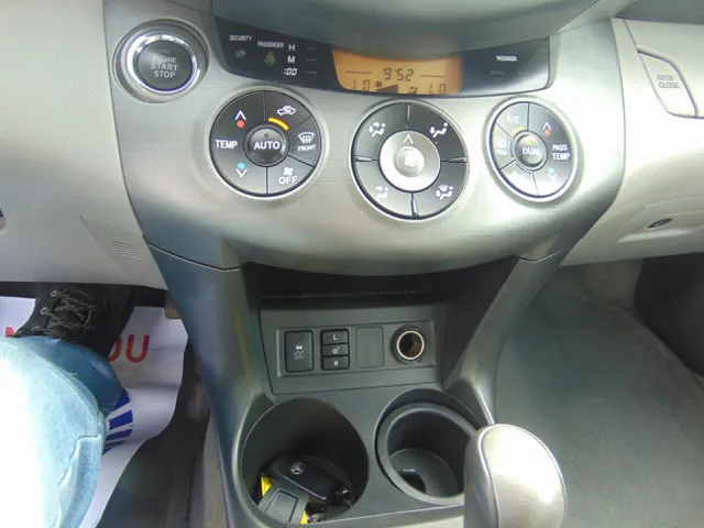 2012 Toyota RAV4 Limited - Photo 6