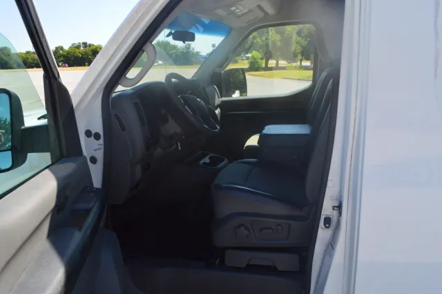 2013 Nissan NV Cargo SV - Photo 11