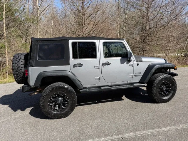 2014 Jeep Wrangler Unlimited Sport - Photo 12