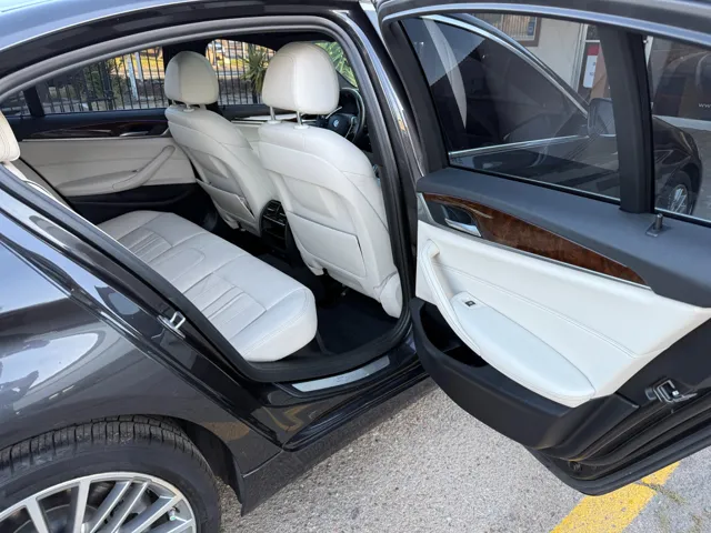 2017 BMW 5 Series 530i - Photo 22