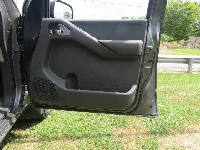 2008 Nissan Frontier SE King Cab photo 15