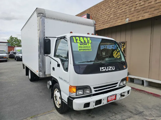 2001 Isuzu NPR's photo