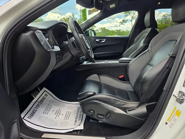 2020 Volvo XC60 R-Design - Photo 22