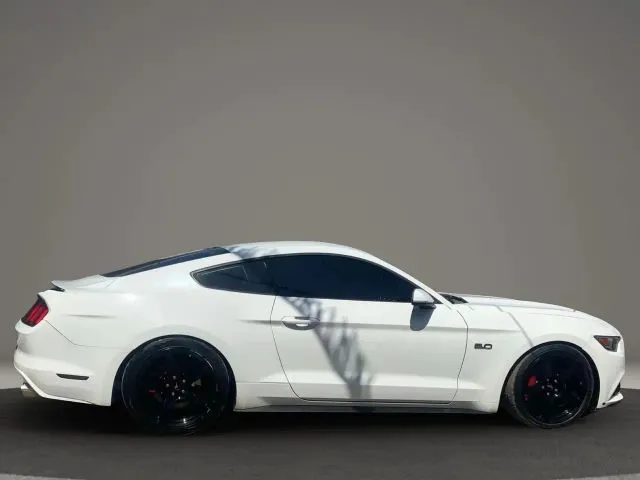 2016 Ford Mustang GT - Photo 6