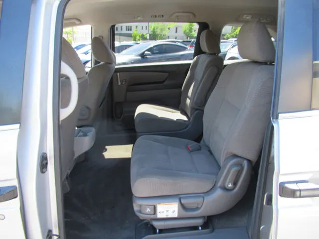 2013 Honda Odyssey LX - Photo 11