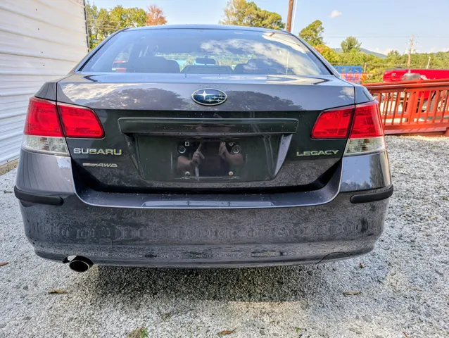 2013 Subaru Legacy 2.5i photo 11