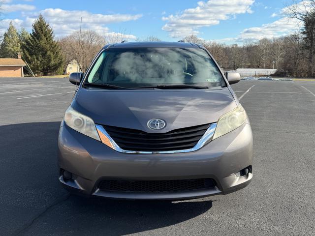 2011 Toyota Sienna LE 8-Pass V6