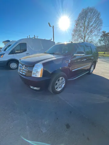 2013 Cadillac Escalade Base's photo