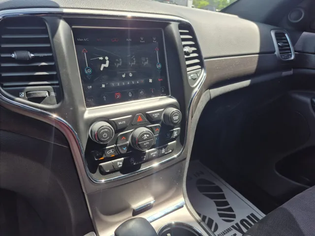 2018 Jeep Grand Cherokee Altitude - Photo 15