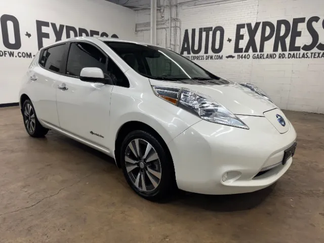 2015 Nissan LEAF SV