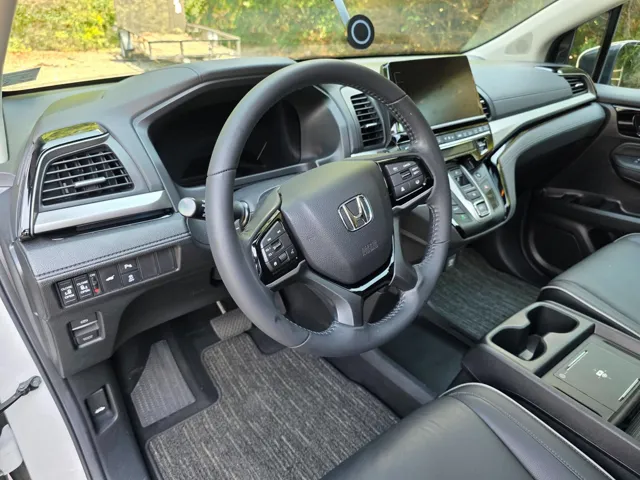 2025 Honda Odyssey Touring - Photo 15