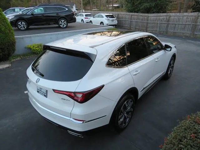 2022 Acura MDX Technology photo 2