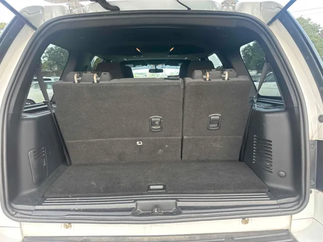 2017 Ford Expedition XLT photo 3