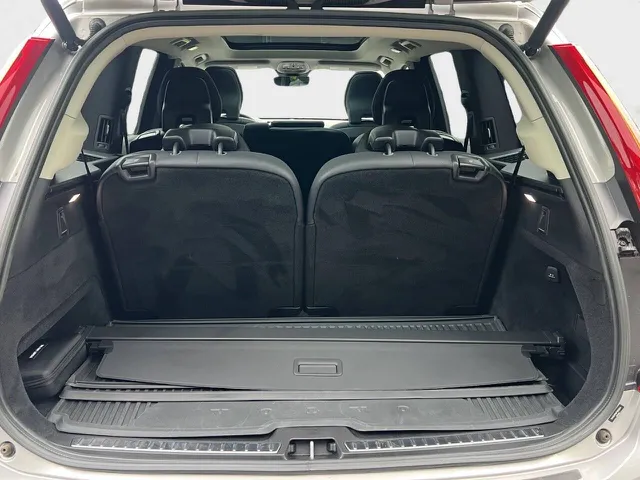 2023 Volvo XC90 Plus - Photo 12