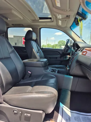 2011 Chevrolet Silverado 3500HD LTZ - Photo 12