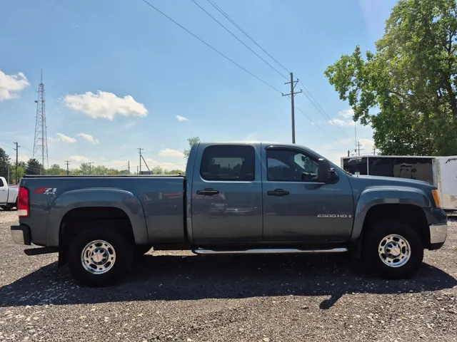 2007 GMC Sierra 4WD Crew Cab 8ft SLE2's photo