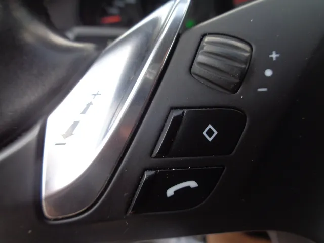 2015 Porsche Panamera S - Photo 89